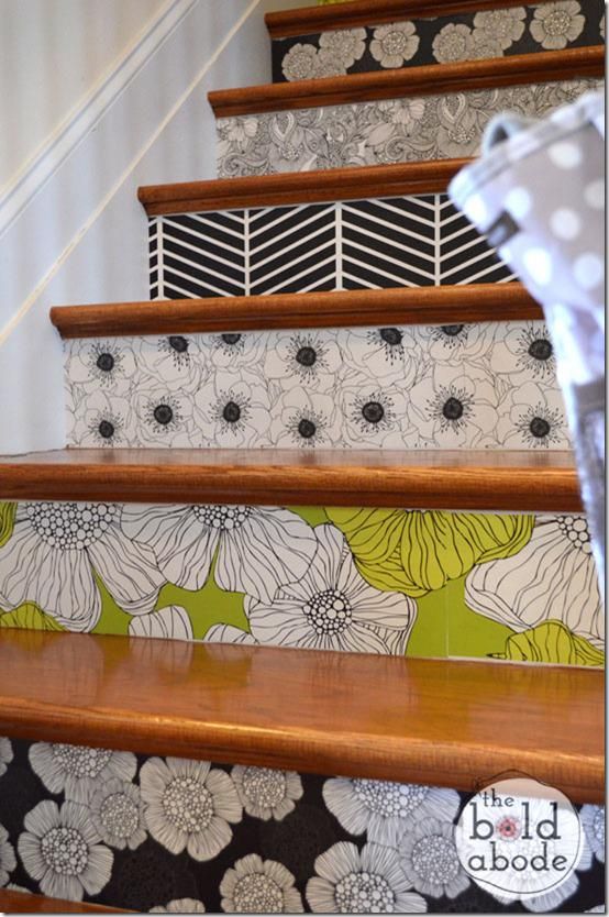 escalier differents papier peint sur les contre marches